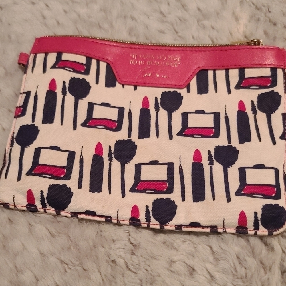 Estee Lauder Make-Up Bag